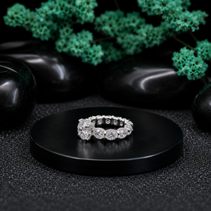 Bague de fiançailles pour femme en argent 925 avec diamant taille brillant rond, sertie à griffes, plaquée rhodium, style classique - Product Image 5