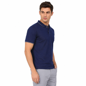 Polo homme tendance avec un design moderne, tissu doux, facile à porter, parfait pour le streetwear et les tenues quotidiennes, élégant et stylé. - Product Image 4