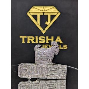 Colgante al por mayor con nombre 'QUISE' y diamante de moissanita VVS con diseño de animal, de plata de ley 925, de Trisha Jewels - Product Image 1