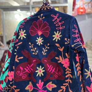 Chaqueta de algodón Suzani hecha a mano en India, chaqueta corta bordada a mano, abrigo unisex, chaqueta corta Suzani hecha a mano - Product Image 6