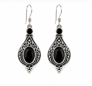 Boucles d'oreilles pendantes en argent sterling et onyx noir – Boucles d'oreilles ovales en argent 925 avec pierres précieuses noires et filigrane - Product Image 1