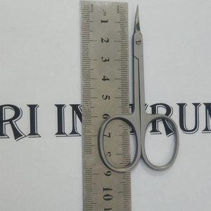 Tijeras para Cutículas Zigzag con Hojas Afiladas y Punta Fina, Tijeras para Cutículas STALEKS de Acero Alemán de 3.75 Pulgadas - Product Image 2