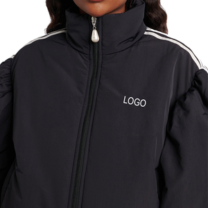 Chaqueta Deportiva Negra Personalizada para Mujer con Mangas Abullonadas, Poliamida Reciclada, Cremallera Bidireccional, Dobladillo Acanalado, Estilo Oversize, OEM Privado kcw - Product Image 4