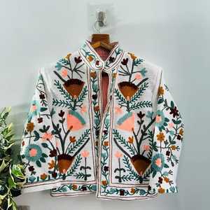 เสื้อแจ็คเก็ตปักลายดอกไม้ TNT Suzani สีสันสดใส สไตล์โบฮีเมียน เสื้อคลุมกันหนาวสำหรับฤดูหนาว กันลมและระบายอากาศได้ดี ดีไซน์โดดเด่นสไตล์ชาติพันธุ์ - Product Image 4