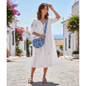 Sac à main léger en coton bleu indigo à imprimé floral géométrique, résistant à l'eau, avec bandoulière réglable et fermeture éclair - Product Image 2