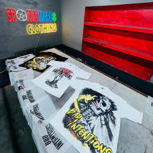 Camisetas de Hombre con Estampado Gráfico Vintage Personalizado, Corte y Confección a Medida, 100% Algodón, Hombros Caídos, Lavado Ácido - Product Image 1