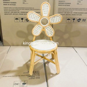 Chaise pour enfants en rotin faite à la main pour événements festifs, siège tressé naturel pour anniversaires, mariages et location événementielle - Product Image 6