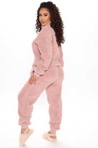 Conjunto de Sudadera con Capucha y Pantalones Acampanados con Pedrería para Mujer, Estilo Urbano Personalizado - Product Image 3