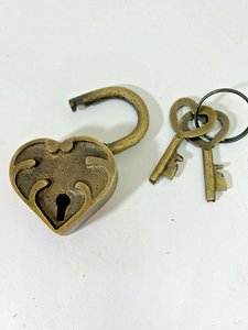 Candado Romántico con Forma de Corazón, de Latón Sólido con Acabado Antiguo y Dos Llaves, Regalo para Enamorados - Product Image 2