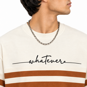 T-shirt pour homme en marron et crème avec blocs de couleur, manches rayées et motif graphique minimaliste, style streetwear moderne et décontracté - Product Image 5