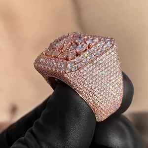 Anillo de Moissanita Chapado en Oro Rosa con Incrustaciones, Plata de Ley 925, Engaste de Garras, Unisex, Estilo Hip Hop, Anillo de Boda - Product Image 1