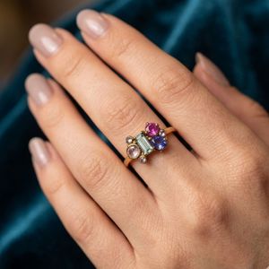 แหวนเพชรพลอยประดับมรกต ทับทิม ไพลิน และเพชร ดีไซน์คลาสสิกหรูหรา ชุบทอง 14K สำหรับผู้ชายและผู้หญิง เหมาะสำหรับงานหมั้นและงานแต่งงาน - Product Image 4