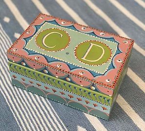 Caja de Madera Pintada a Mano de Estilo Vintage, Organizador Decorativo Hecho a Mano para Joyas, Cosméticos y Decoración del Hogar - Product Image 5