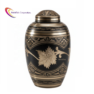 Urnas funerarias decorativas de latón para cenizas, acabado rojo vibrante con intrincados grabados florales dorados, elegantes y duraderas urnas conmemorativas. - Product Image 3