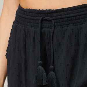 Top Trending Summer Design Custom Logo Breathable Fitness Wear Outdoor Party Fashion Women Beach Shorts - Product Image 4