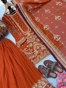 Salwar Kameez Premium à Broderie Florale, Coupe Slim, Réversible, Séchage Rapide, pour Été et Hiver, Tenue Décontractée, Fête, Festival, Mariage, Élégante - Product Image 3