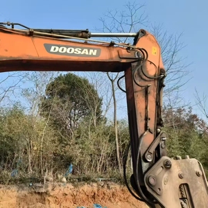 รถขุดดิน Doosan <span class=keywords><strong>Dx</strong></span> 500 มือสอง เครื่องยนต์ดีเซล ปั๊มไฮดรอลิกและเกียร์แบบตีนตะขาบ เครื่องจักรงานดิน ชั่วโมงการทำงานต่ำ <span class=keywords><strong>50</strong></span> ตัน ขนาดใหญ่ - Product Image 1