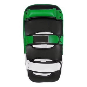 Pad tailandés de calidad profesional para entrenamiento de boxeo y kickboxing con acolchado superior y grueso. - Product Image 1