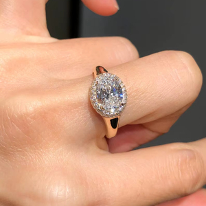 Bague classique en or jaune 18 carats avec diamant ovale de 2,01 carats cultivé en laboratoire, bijou fait main, cadeau idéal pour mariage ou soirée pour petite amie - Product Image 1