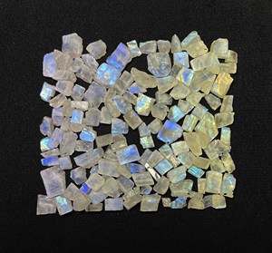 Lote de piedras preciosas sueltas de piedra lunar arcoíris azul fuego natural, de 5-13 mm, 100 ct, para la elaboración de joyas. - Product Image 3