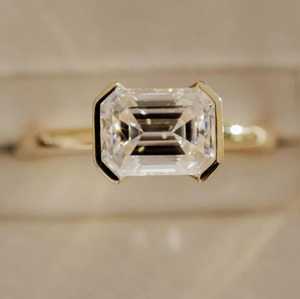 Anillo Solitario Brillante con Diamante Esmeralda de 2.01CT, Oro Sólido de 14K, Cultivado en Laboratorio, para Compromiso, Boda, Aniversario, Regalo para Ella - Product Image 1