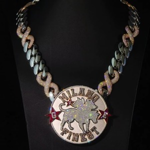 Collar con colgante de león Milano Finest, plata 925, chapado en oro de 18K, con moissanita, estilo hip hop, para hombre, con dijes temáticos. - Product Image 1