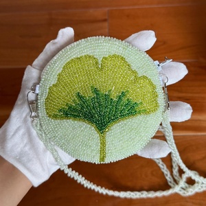 Monedero de cuentas hecho a mano con diseño de hoja, bolsas de almacenamiento con cuentas coloridas, bolso redondo de hombro, monedero de cuentas de lujo con diseño único - Product Image 3