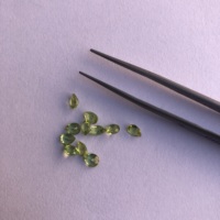 Pierre de péridot vert naturel facettée en forme de poire de 3 mm, 4 mm, 5 mm, pierre précieuse en vrac au meilleur prix de gros directement du fabricant sur Alibaba
