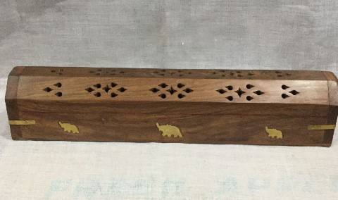 สีน้ำตาล