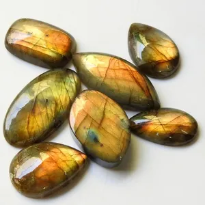 Lô Ngọc Mài Bóng Mượt Labradorite, Hình Dạng Lạ Mắt, Nhiều Màu Vàng Tự Nhiên Hình Dạng Lạ Mắt Chơi Hoặc Lửa Nhiều Màu Tùy Chỉnh 50 Gram