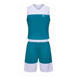 Made In Pakistan Uniforme de baloncesto Nuevo diseño Adultos Camisetas y pantalones cortos de baloncesto para deportes - Product Image 1