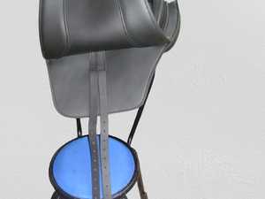 Sillín de montar a caballo sin costuras, hecho en cuero genuino de alta calidad con color personalizado, logotipo y tamaño - Product Image 2