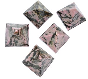 Petites Pyramides Rhodointe de bonne qualité: Petites Pyramides Rhodointe à vendre Pyramides en pierre de guérison vente en gros - Product Image 1