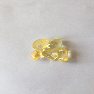 Pierres précieuses en vrac en saphir jaune naturel certifié IGI - Product Image 2