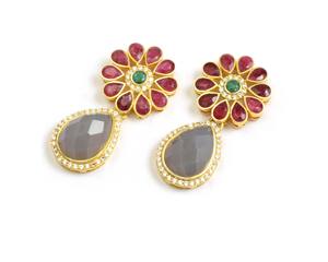 ชุดต่างหูแบบห่วงทำมือรูปดอกไม้เครื่องประดับชุบทองทองเหลืองเซอร์โคเนียลูกบาศก์สวยงาม - Product Image 3