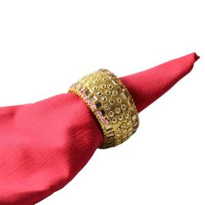 Anneaux de serviette perlés dorés faits à la main décor de table de mariage abordable personnalisé, accessoire de fête élégant, commande en gros disponible - Product Image 1