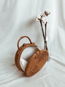 กระเป๋าโท้ทหวายธรรมชาติสไตล์โบฮีเมียนที่ทันสมัยกระเป๋าชายหาดทอที่ทนทานแบบถักลายวัสดุ PC ที่ยั่งยืนใช้ในชีวิตประจำวัน - Product Image 5