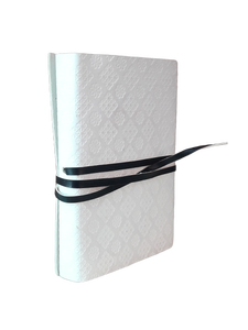 Diario de cuero blanco hecho a mano, cinturón negro clásico, tamaño B5, diseño antiguo en relieve, estilo de tapa dura para negocios, uso diario, regalo - Product Image 2