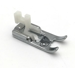 Pieza de máquina de coser doméstica Janome nuevo pie de flecos 941660000 (7mm) en material de acero - Product Image 1