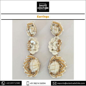 Pendientes colgantes bordados a mano de marca personalizada de 10cm de largo, joyería hecha a mano, pendientes de conchas y cuentas de lentejuelas para mujer - Product Image 2