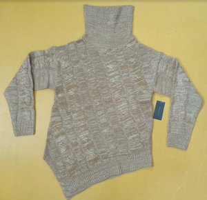 เสื้อสเวตเตอร์คอเต่าแขนยาวสำหรับผู้หญิง ดีไซน์สร้างสรรค์ใหม่ แบรนด์ดัง ของเหลือจากการผลิต  สต็อกล็อตจากบังกลาเทศ - Product Image 1