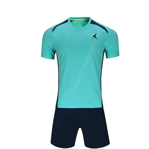 Conjunto de Uniforme de Fútbol Personalizado OEM, Diseño Libre, Jersey y Pantalones Cortos Sublimados, Color/Logotipo/Nombre del Equipo Personalizables, Tiempo de Entrega de Muestra de 7 Días - Product Image 6