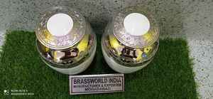 Urna funeraria para adultos con acentos blancos y plateados Suministro de metal de estilo americano de Brassworld India - Product Image 6