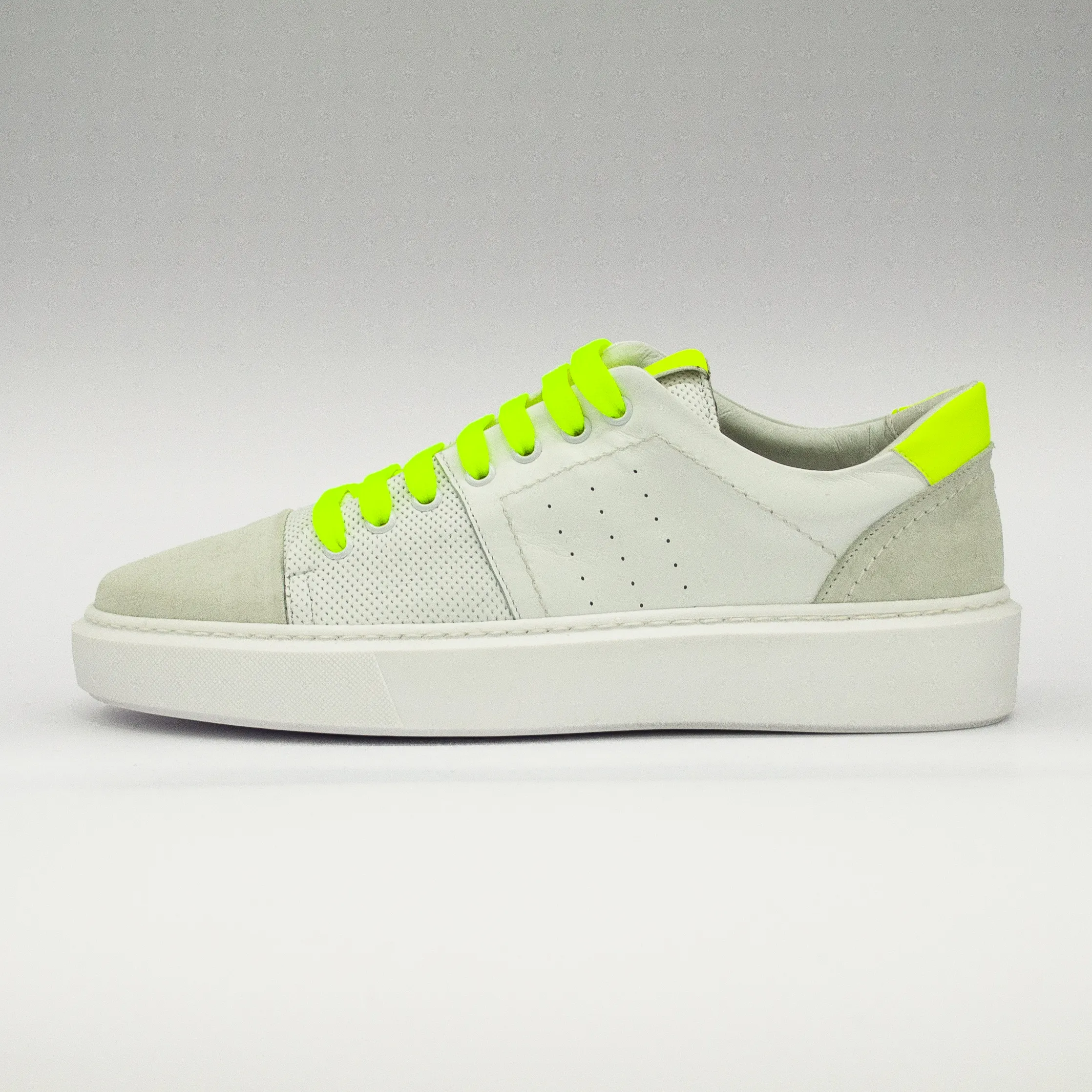 2515 CAM. BIANCO + VITE. MICROFORATO + FLUO G. FASHION SNEAKERS MADE IN ITALY. REAL PREMIUM LEATHER. AVAILABLE IN ALL THE COLORS