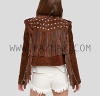 JAKET MOTOR WANITA BERWARNA COKLAT DARI KULIT SUEDE BERHIAS PINGGIRAN DAN PAKU, YANG DAPAT DISEJUKKAN DAN BERBANTALAN