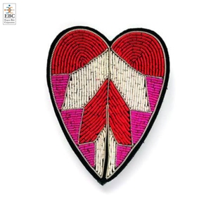 Broches en forme de cœur, brodées à la main, fil coloré, Cool, personnalisé, patchs, broche, broderie manuelle - Product Image 4