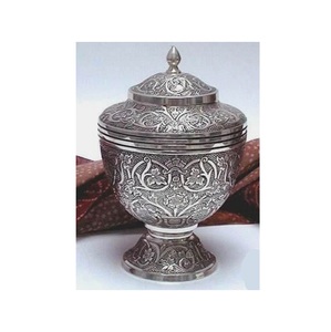 Urne de crémation blanche de haute qualité, personnalisée, pour adulte, murale commémorative en métal nickelé avec design en relief - Product Image 4
