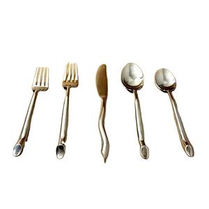 Ensembles de couverts à poignée en spirale Ensemble de couverts élégant Ensemble de couverts à poignée simple torsadée Couverts en acier inoxydable - Product Image 1