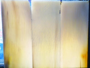 แผ่นเขาควายสีขาวลายเส้นสำหรับกรอบแว่นตา คุณภาพสูง ผลิตจากงานฝีมืออินเดีย - Product Image 4