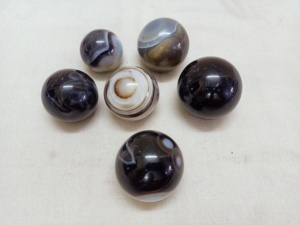 Billes en pierre d'agate faite sur mesure, plusieurs tailles à partir de 1 pouce, idéal pour les décorations intérieures et pour les magasins fournitures hydrologiques - Product Image 4